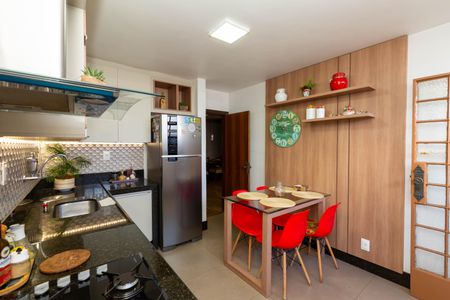 Casa à venda com 264m², 4 quartos e 6 vagasCozinha