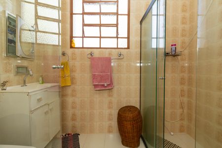 Casa à venda com 264m², 4 quartos e 6 vagasBanheiro da Suíte 