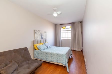 Casa à venda com 264m², 4 quartos e 6 vagasQuarto 2