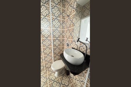 Apartamento para alugar com 90m², 2 quartos e sem vagaBanheiro da Suíte