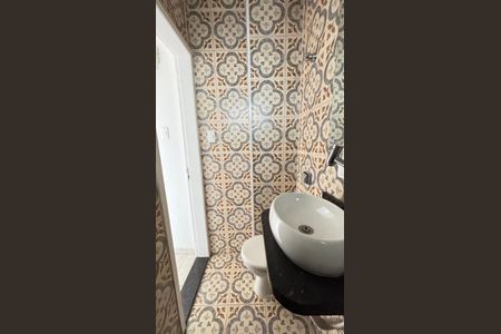 Apartamento para alugar com 90m², 2 quartos e sem vagaBanheiro da Suíte