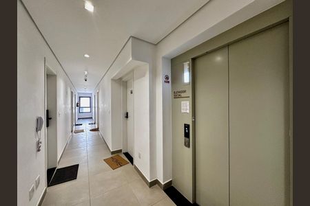 Apartamento à venda com 35m², 1 quarto e sem vagaHall Apartamento