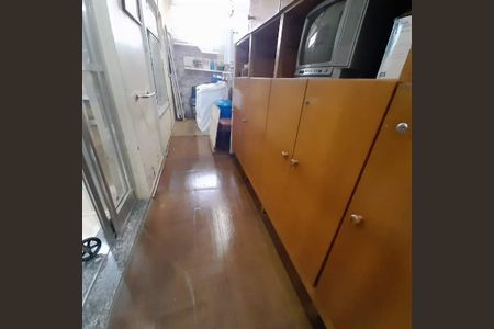 Casa à venda com 190m², 2 quartos e 5 vagas