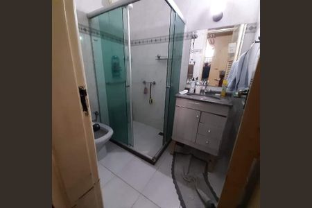 Casa à venda com 190m², 2 quartos e 5 vagas