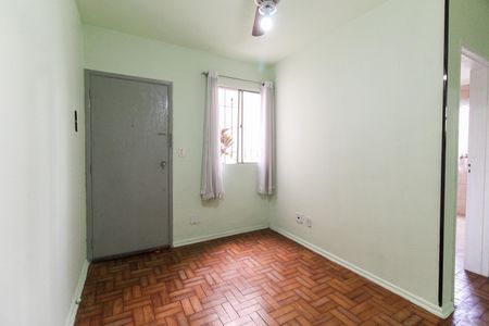 Apartamento à venda com 43m², 2 quartos e 1 vaga Apartamento à venda com 43m², 2 quartos e 1 vagaSala