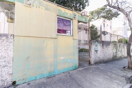 Apartamento à venda com 43m², 2 quartos e 1 vaga Apartamento à venda com 43m², 2 quartos e 1 vagaFachada