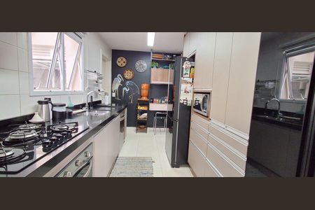 Apartamento à venda com 156m², 3 quartos e 2 vagas Apartamento à venda com 156m², 3 quartos e 2 vagasCozinha