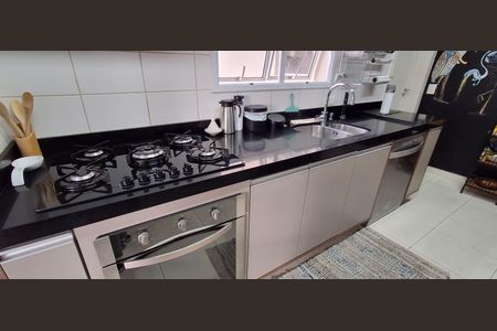 Apartamento à venda com 156m², 3 quartos e 2 vagas Apartamento à venda com 156m², 3 quartos e 2 vagasCozinha