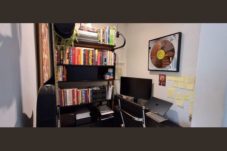 Apartamento à venda com 156m², 3 quartos e 2 vagas Apartamento à venda com 156m², 3 quartos e 2 vagasEscritório