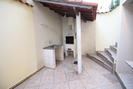 Casa à venda com 189m², 3 quartos e 5 vagasChurrasqueira