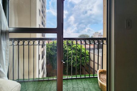 Apartamento à venda com 52m², 2 quartos e 1 vaga Apartamento à venda com 52m², 2 quartos e 1 vagaVaranda