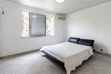 Casa à venda com 200m², 4 quartos e 2 vagasSuíte 1