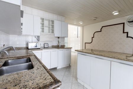 Casa à venda com 200m², 4 quartos e 2 vagasCozinha