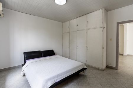Casa à venda com 200m², 4 quartos e 2 vagasSuíte 1