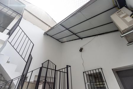 Casa à venda com 200m², 4 quartos e 2 vagasEscada