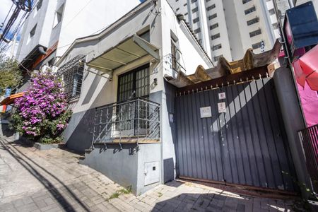 Casa à venda com 200m², 4 quartos e 2 vagasFachada