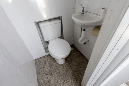 Casa à venda com 200m², 4 quartos e 2 vagasBanheiro de Serviço