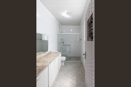 Casa à venda com 200m², 4 quartos e 2 vagasBanheiro da Suíte 2