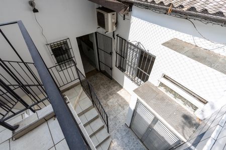 Casa à venda com 200m², 4 quartos e 2 vagasEscada