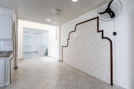 Casa à venda com 200m², 4 quartos e 2 vagasCopa