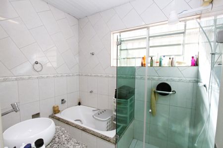 Casa à venda com 120m², 3 quartos e 1 vagaBanheiro 1