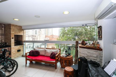 Apartamento à venda com 115m², 3 quartos e 2 vagas Apartamento à venda com 115m², 3 quartos e 2 vagasVaranda