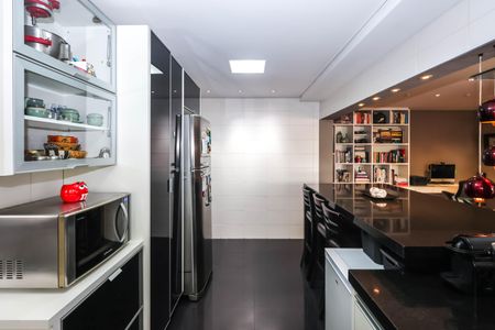 Apartamento à venda com 115m², 3 quartos e 2 vagas Apartamento à venda com 115m², 3 quartos e 2 vagasCozinha