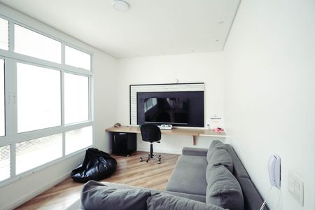 Apartamento à venda com 115m², 3 quartos e 2 vagas Apartamento à venda com 115m², 3 quartos e 2 vagasCinema