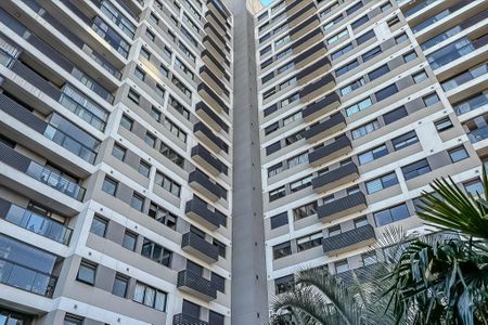 Studio à venda com 44m², 1 quarto e 1 vaga Studio à venda com 44m², 1 quarto e 1 vagaFachada