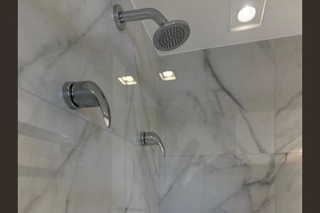 Studio à venda com 44m², 1 quarto e 1 vaga Studio à venda com 44m², 1 quarto e 1 vagaBanheiro Social