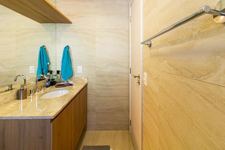 Apartamento à venda com 173m², 3 quartos e 2 vagasBanheiro da Suíte 1