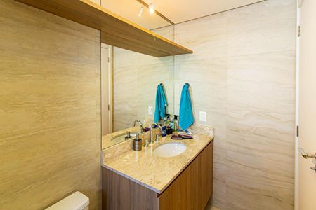 Apartamento à venda com 173m², 3 quartos e 2 vagasBanheiro da Suíte 1