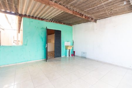 Casa para alugar com 50m², 1 quarto e sem vaga Casa para alugar com 50m², 1 quarto e sem vagaQuintal