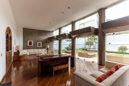 Apartamento à venda com 220m², 3 quartos e 3 vagasSalão de Festas