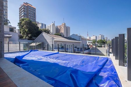 Studio à venda com 28m², 1 quarto e 1 vaga Studio à venda com 28m², 1 quarto e 1 vagaPiscina
