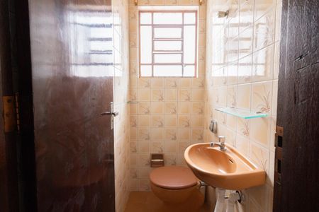 Casa à venda com 120m², 2 quartos e 2 vagasLavabo