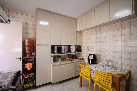 Apartamento à venda com 88m², 2 quartos e 1 vagaCozinha 