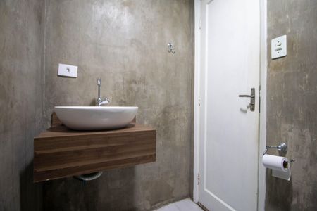 Casa à venda com 103m², 3 quartos e 1 vaga Casa à venda com 103m², 3 quartos e 1 vagaBanheiro