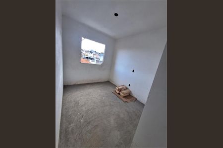 Casa à venda com 45m², 2 quartos e 1 vaga