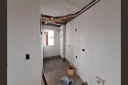 Casa à venda com 45m², 2 quartos e 1 vaga