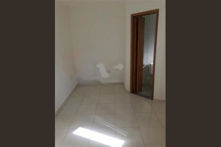 Casa à venda com 65m², 2 quartos e 2 vagas