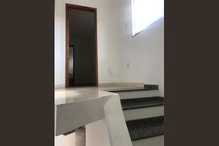 Casa à venda com 65m², 2 quartos e 2 vagas