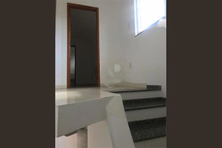 Casa à venda com 65m², 2 quartos e 2 vagas