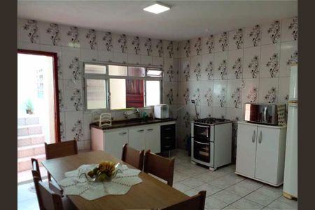 Casa à venda com 184m², 3 quartos e 3 vagas