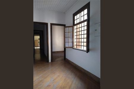 Casa à venda com 150m², 6 quartos e 4 vagas