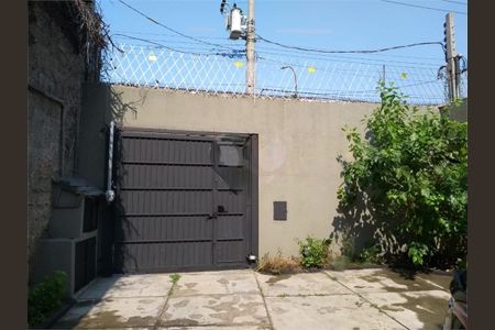 Casa à venda com 150m², 6 quartos e 4 vagas