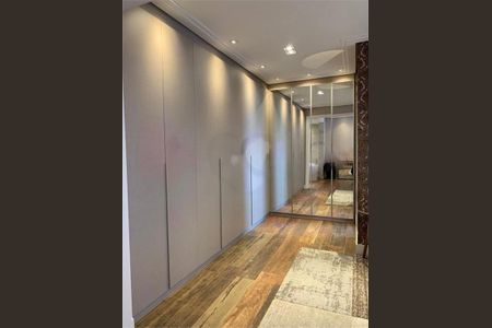 Apartamento à venda com 205m², 4 quartos e 4 vagas