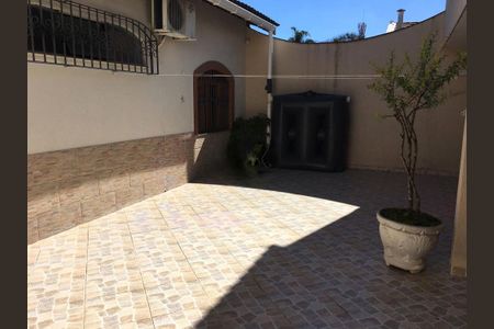 Casa de condomínio à venda com 261m², 3 quartos e 4 vagas