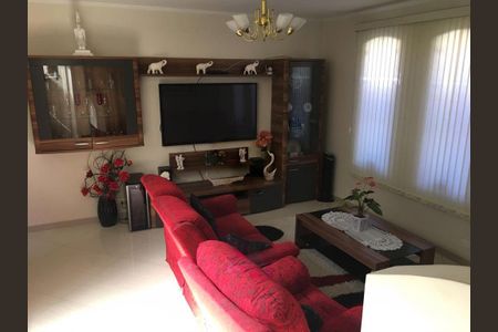 Casa de condomínio à venda com 261m², 3 quartos e 4 vagas