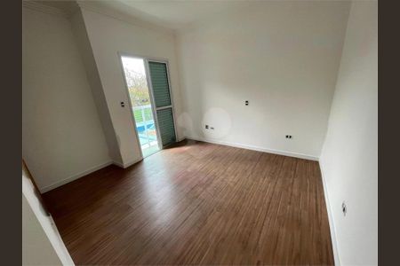 Casa à venda com 70m², 2 quartos e 2 vagas